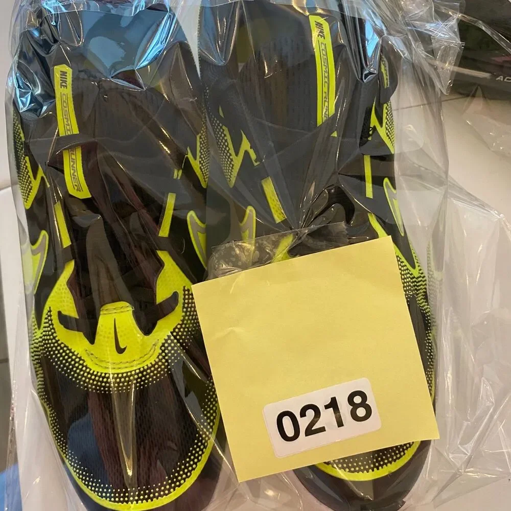 Nike Kids Cosmic Runner Running Shoes Black Volt Yellow 5.5 Youth